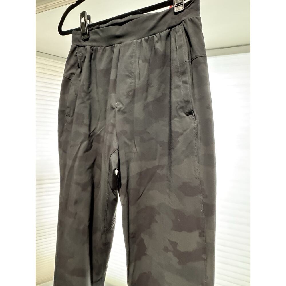 Lululemon Surge Jogger Size XS LM5AA6S H3RT Heritage 365 Camo Black Grey - Picture 2 of 7